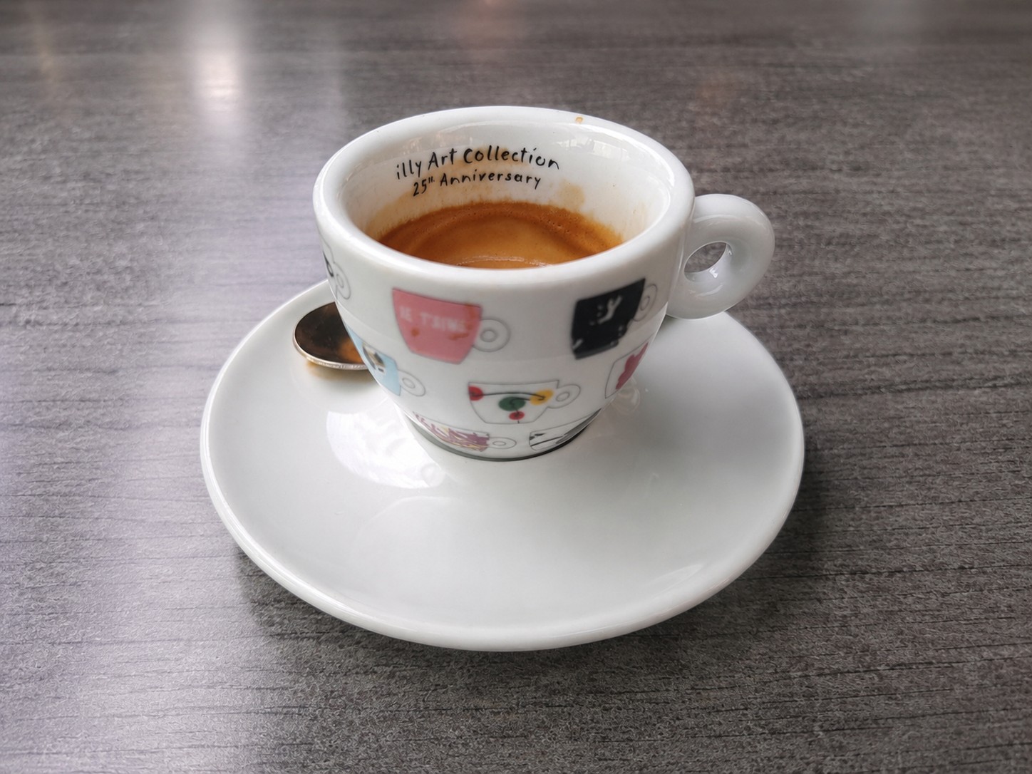 Un caffè, per favore